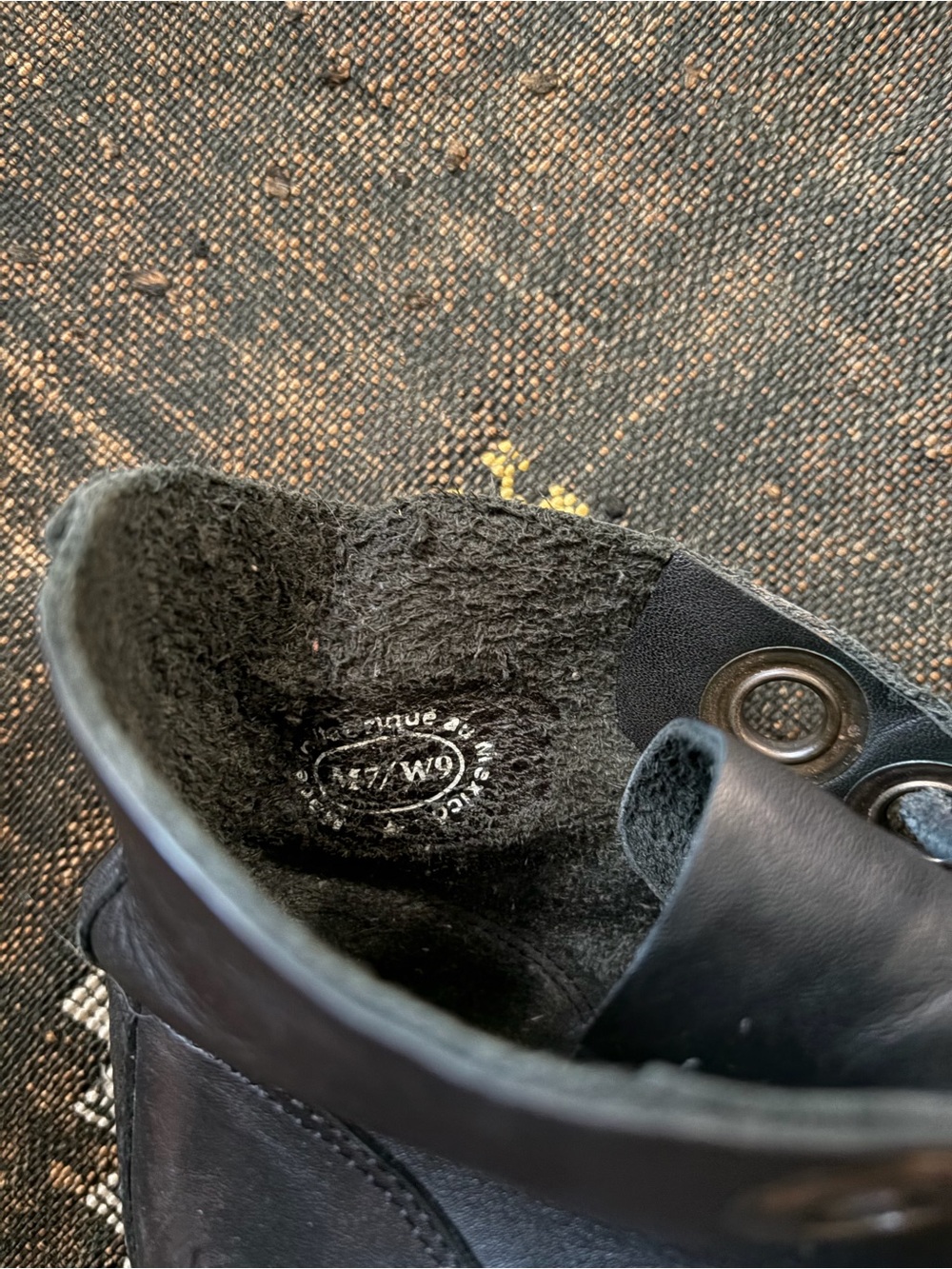 🔮Pre-loved John Fluevog Black Leather Simon lace-up ankle boots size 9 - Picture 13 of 15